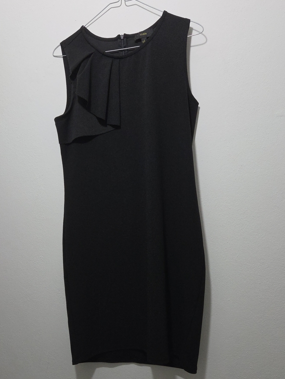 Maia Classic Black Sleeveless Midi Dress